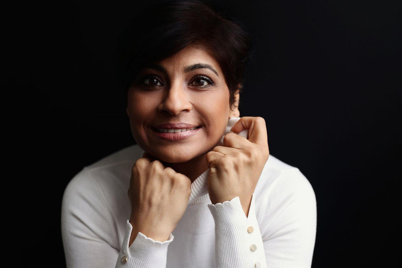 Sharda van The Lifestyliste - Hormonal Balance Coach in een natuurlijke setting